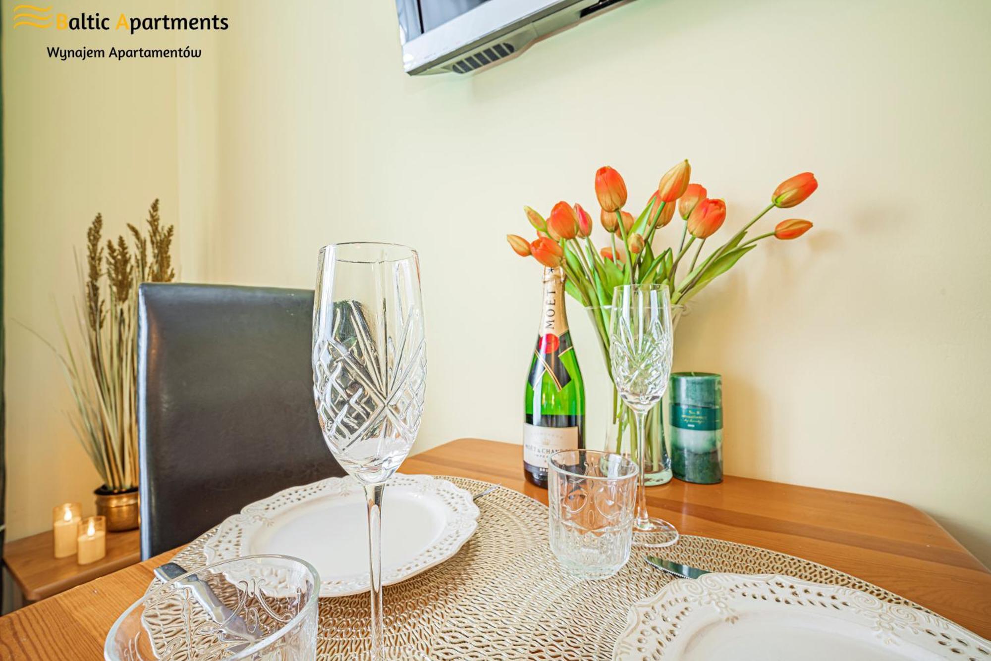 Baltic Apartments - Apartamenty Korony Piastow Swinoujscie Ngoại thất bức ảnh